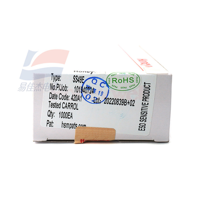 SS49E Door het gat gemonteerde Hall Effect Sensor Compact 10 V Bedrijfstoevoerspanning