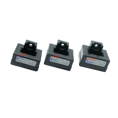 YJJ L03S600D15WM 10μs 20mA bi-directionele ± 1% 600A A Hall stroom sensor is geïnstalleerd in de basis